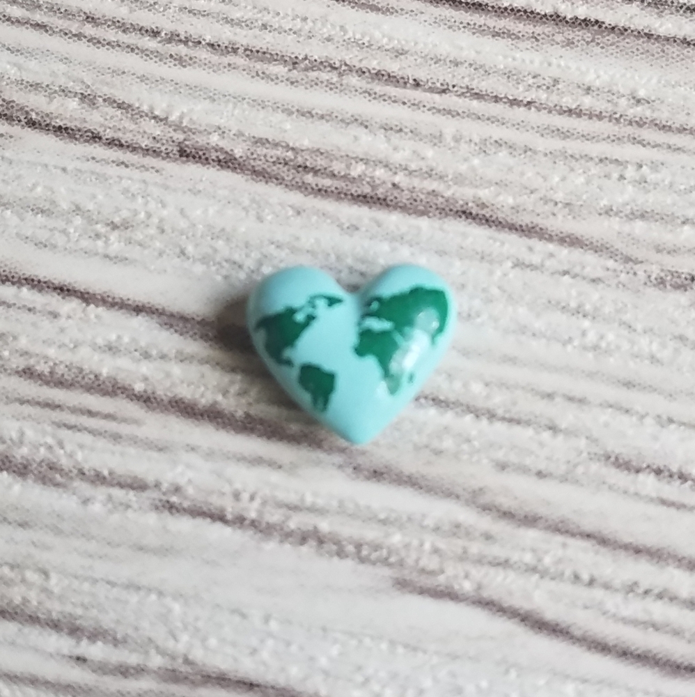 🦉HTF Earth Heart Charm